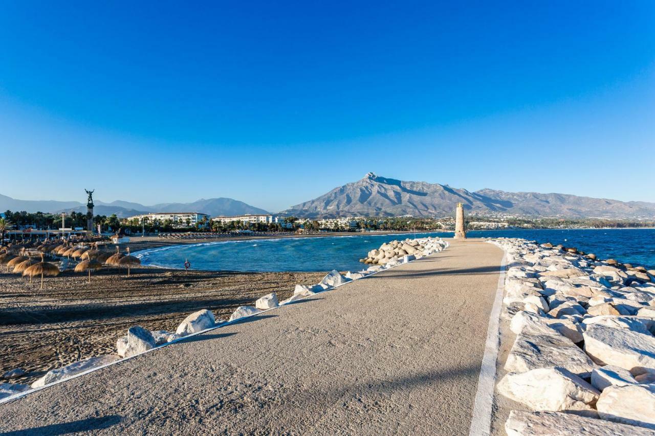 By Riva - Amazing View, Studio In Medina Garden Of Puerto Banus Appartement Marbella Buitenkant foto